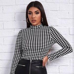 SHEIN Unity Mock Neck Houndstooth Top in Black/White